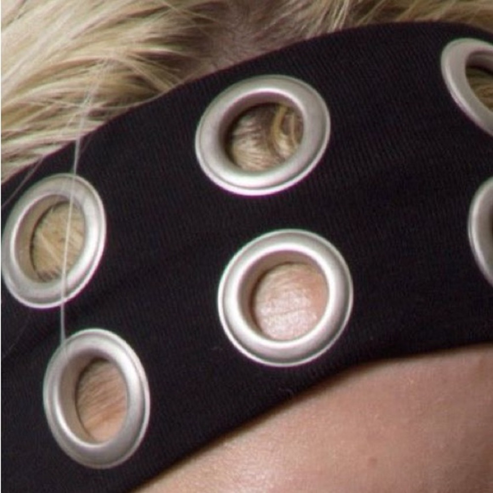 Grommet headbands